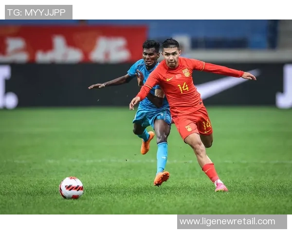 揭秘足球明星贝雷帽的真实身份与传奇故事